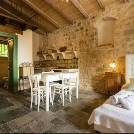 Charming In With Private Pool Pozzallo
