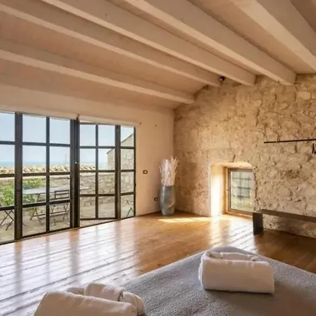 Charming In With Private Pool Villa